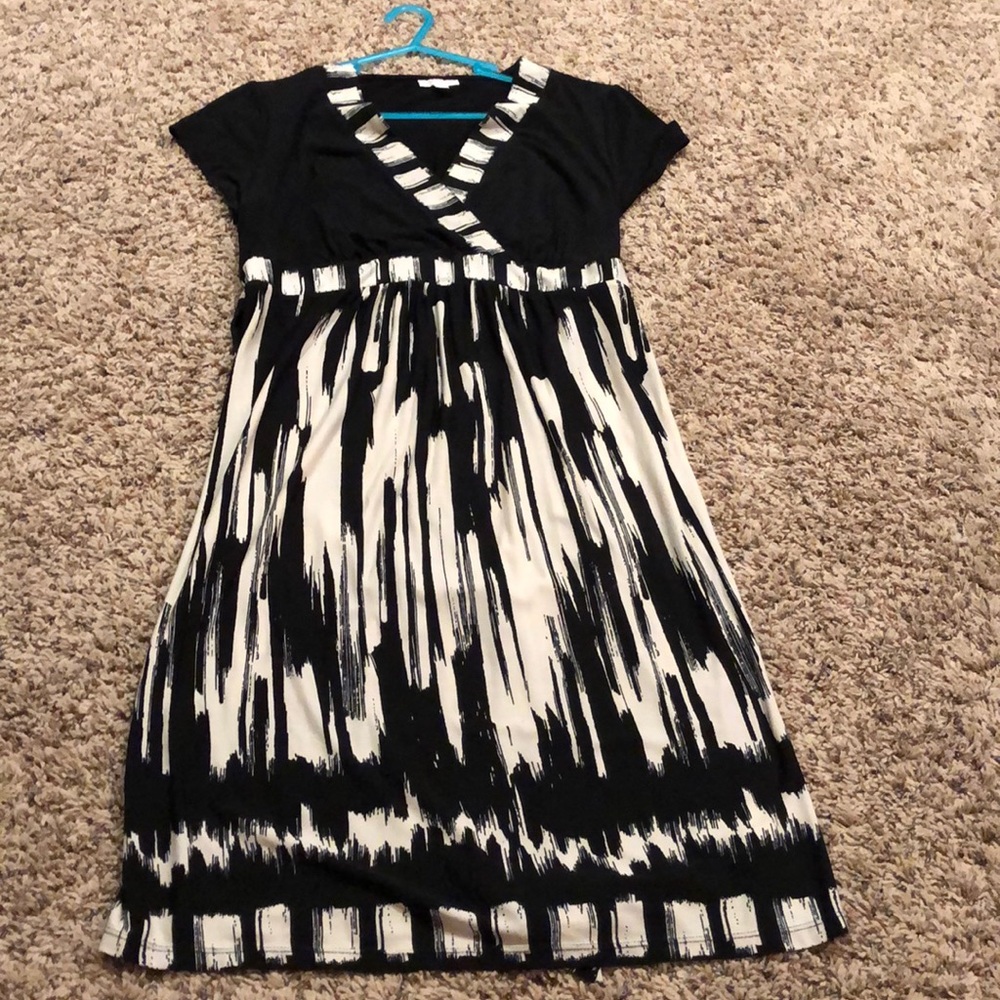 A Pea in the Pod Maternity Dress